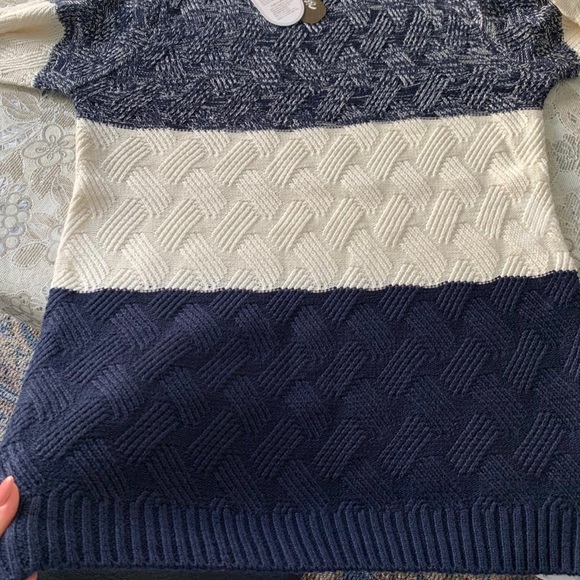 Men's Crew Neck Knit Sweater - Picture 5 of 6